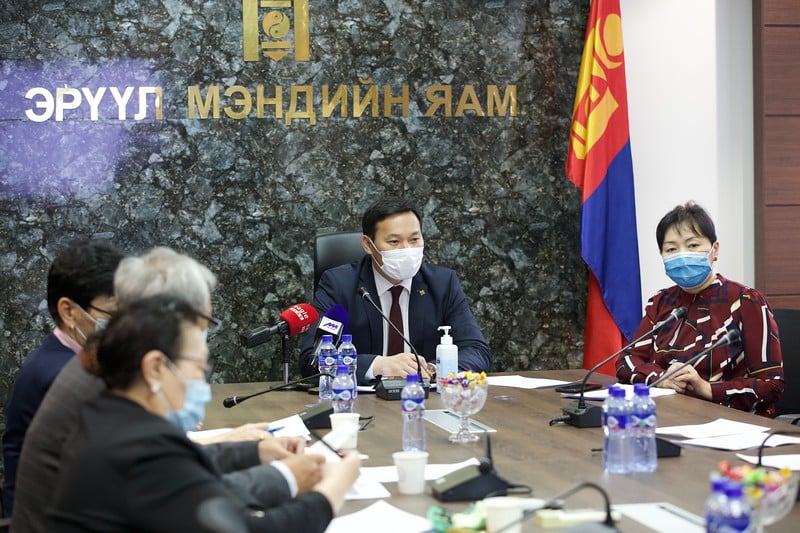 УОК эрдэмтдийн санал зөвлөмжөөр ажиллаж байна