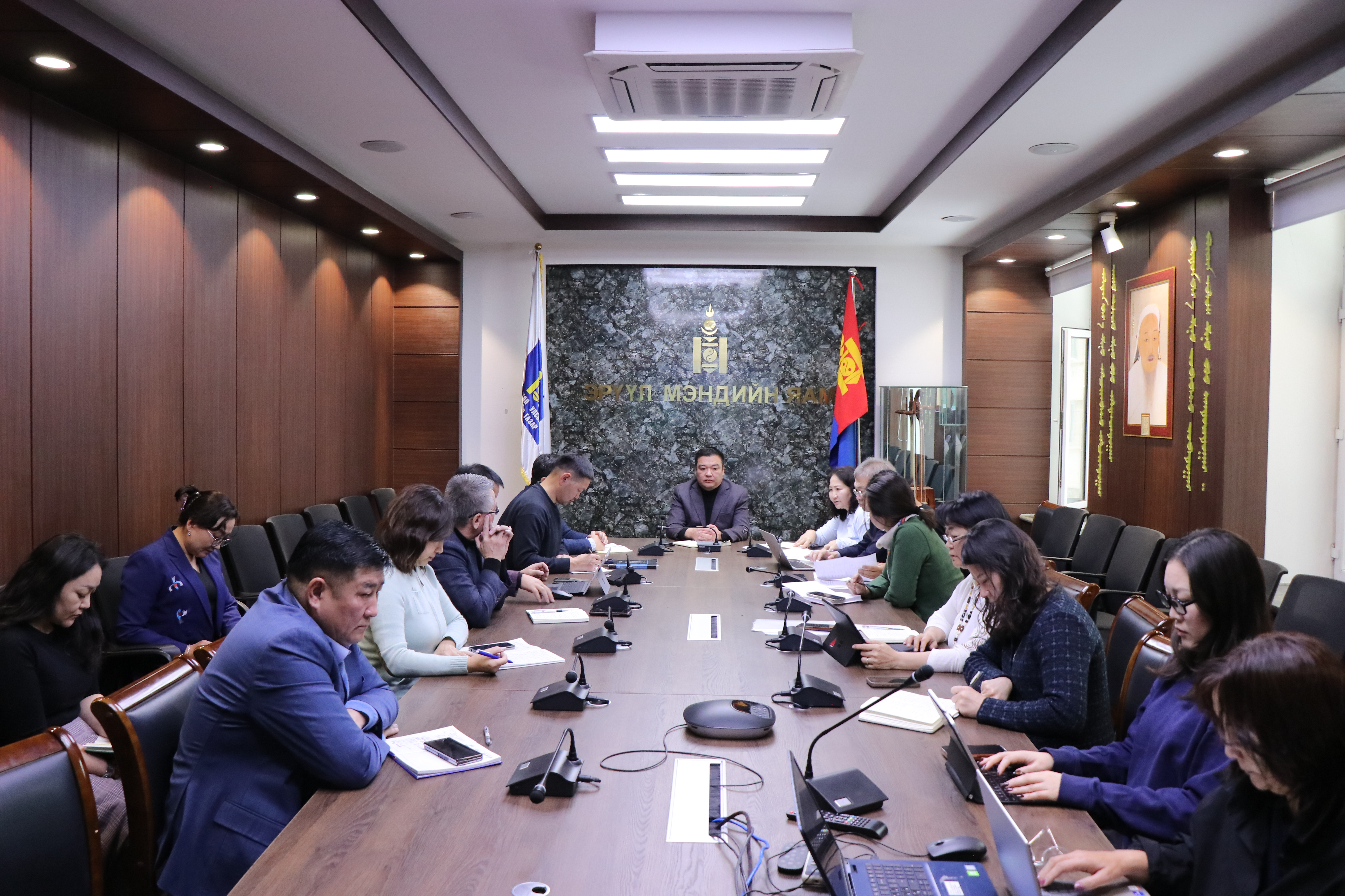 ТОХИОЛДЛЫН УДИРДЛАГЫН БАГ ШУУРХАЙ ХУРАЛДАЖ БАЙНА 