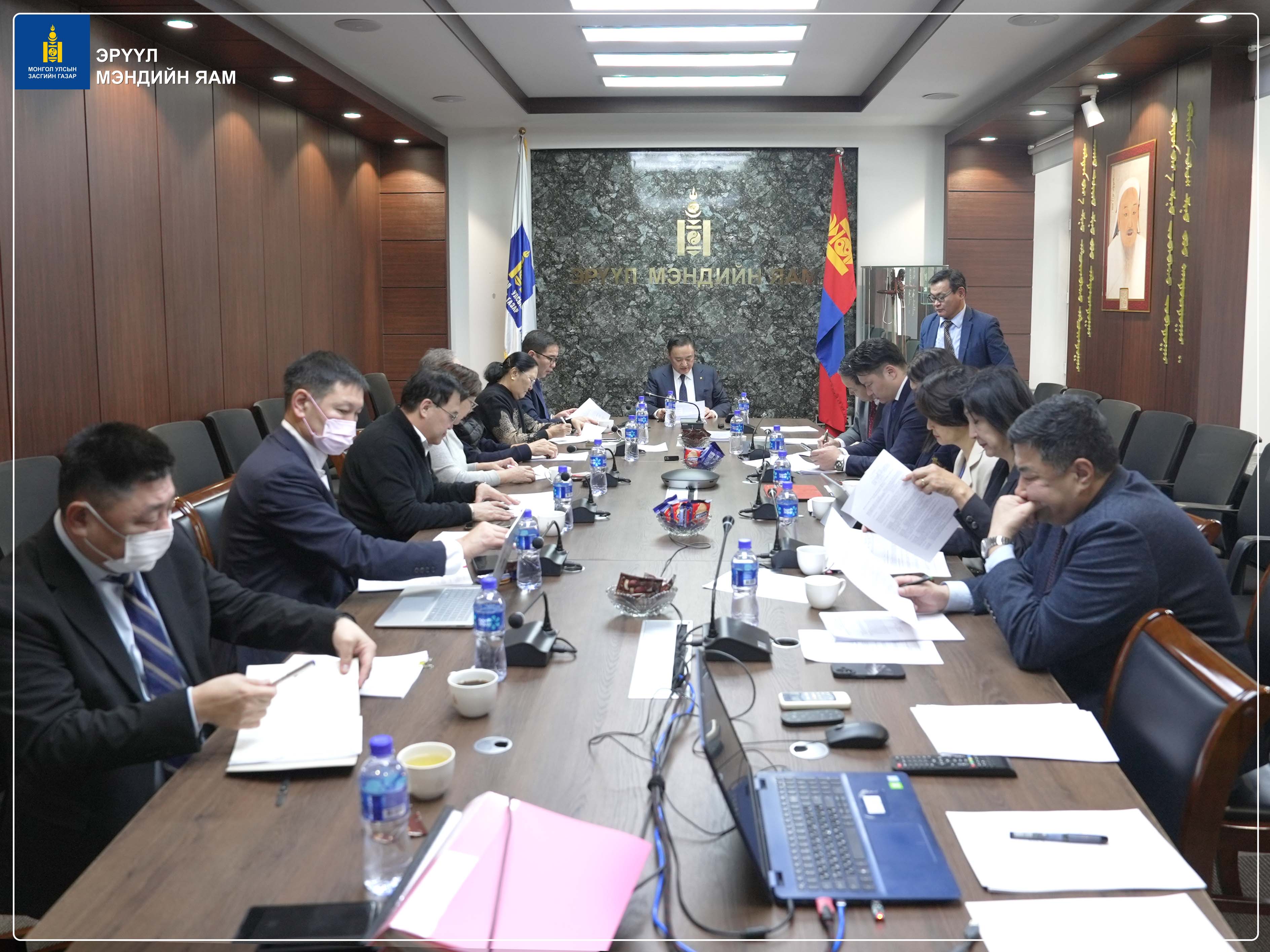 ЭРҮҮЛ МЭНДИЙН ЧИГЛЭЛИЙН ШИНЖЛЭХ УХААН, ТЕХНОЛОГИЙН ТӨСЛҮҮДИЙН ҮР ДҮНГ ХЭЛЭЛЦЭВ