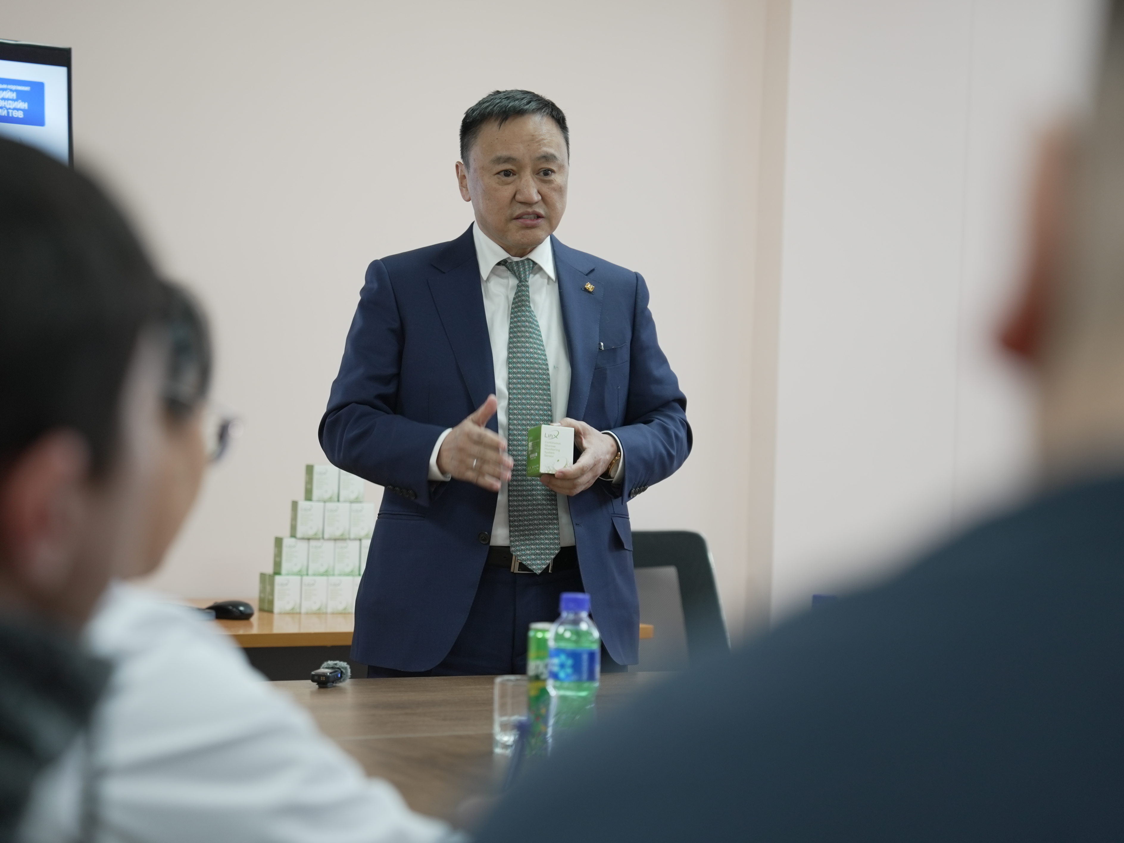 ЧИХРИЙН ШИЖИН 1-Р ХЭВ ШИНЖТЭЙ ХҮҮХДҮҮД САХАР ТАСРАЛТГҮЙ ХЭМЖИХ CGM ТӨХӨӨРӨМЖӨӨ ХҮЛЭЭН АВЛАА